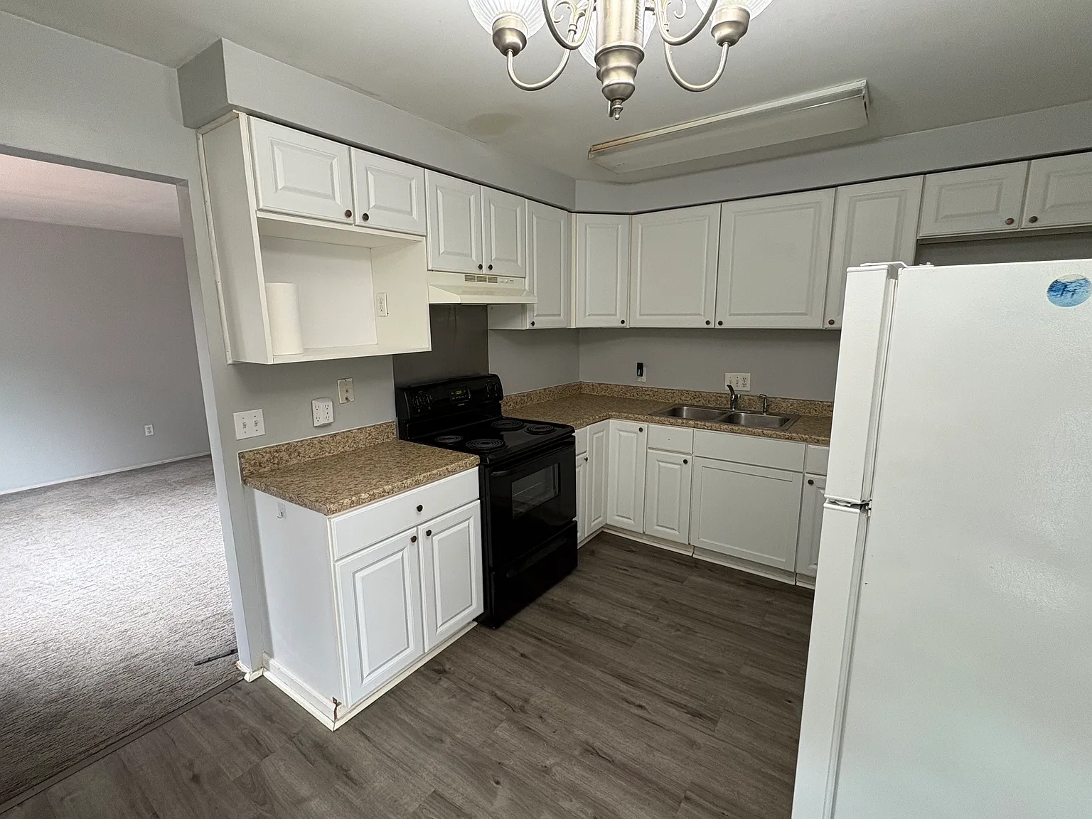2 bed, 768 sqft, $1,250 — Photo 2