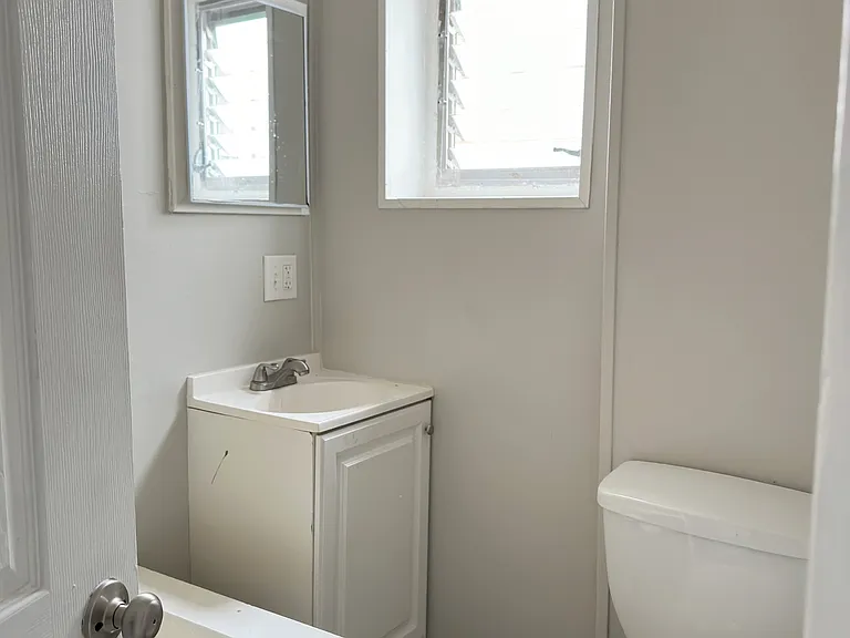 1536 S Bailey St — Photo 28
