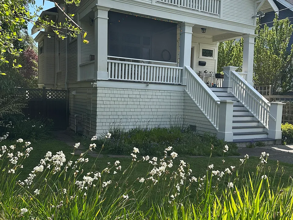Monterey Ave