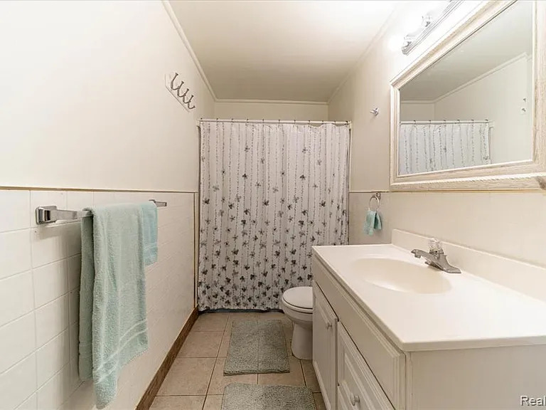 4335 Territorial Rd #B — Photo 19