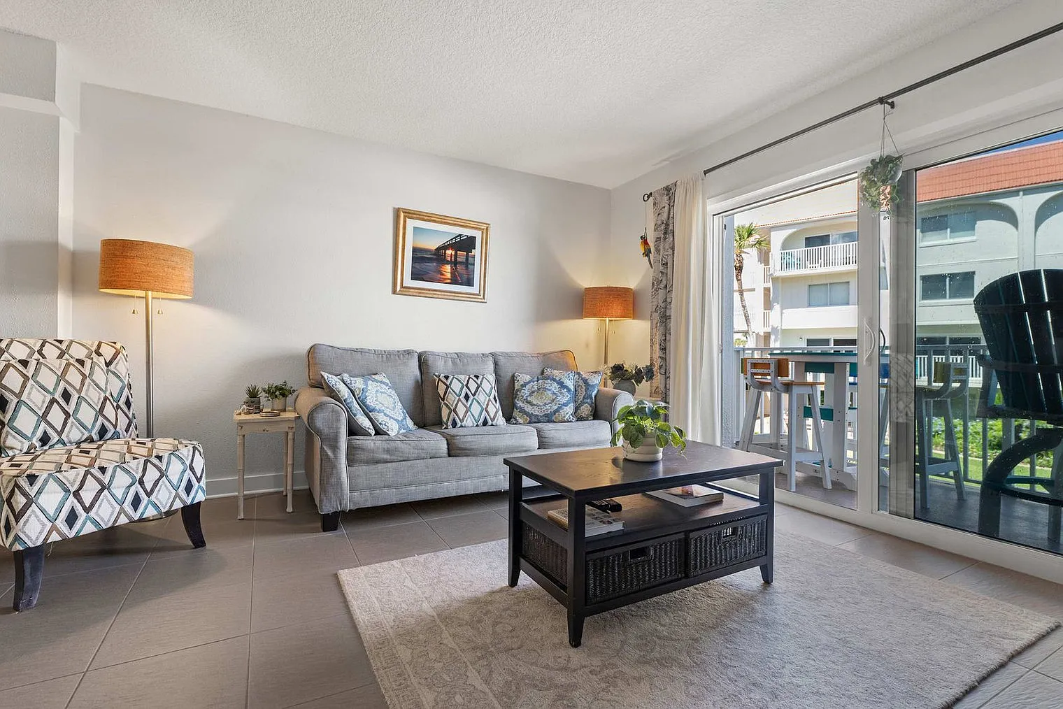 2 bed, 2.0 bath, 1054 sqft, $2,647 — Photo 1