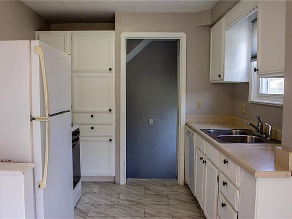 5th image of 6796 Beresford Ave