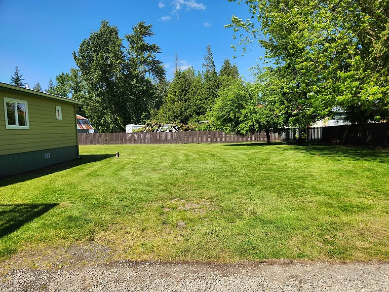 882 E Kelly Rd — Photo 20