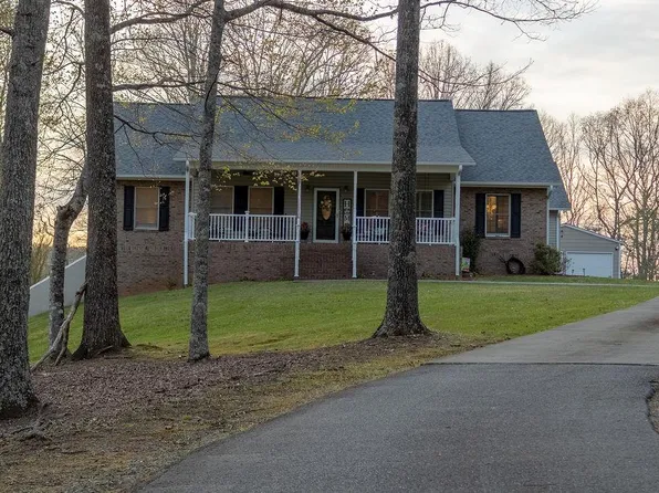 141 Chambers Mtn, Mineral Bluff, GA 30559