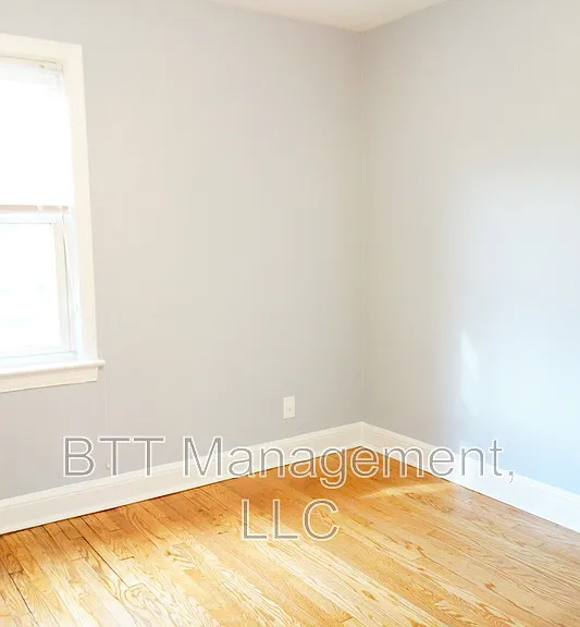 8210 Greenwood Ave #4 — Photo 35