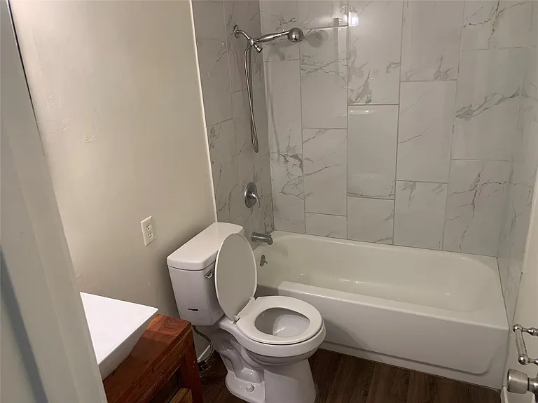 1918 Hearthstone Dr #202 — Photo 12
