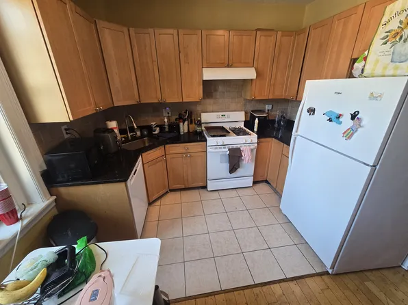 1165 Commonwealth Ave APT 5, Allston, MA 02134