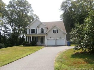 6 Bakerville Ter, New Hartford, CT 06057