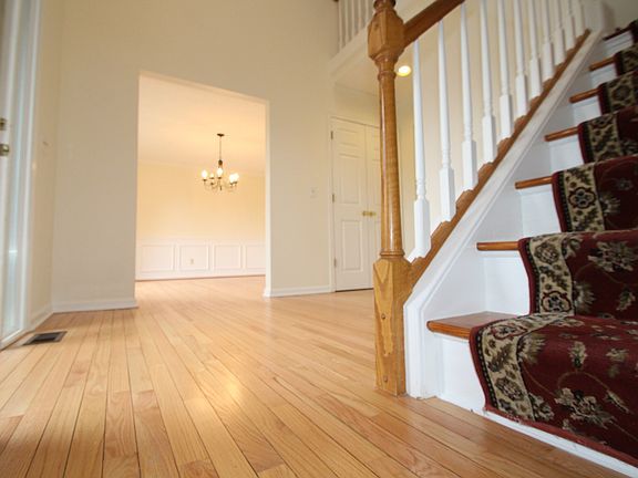 5th image of 5 Chambord Dr