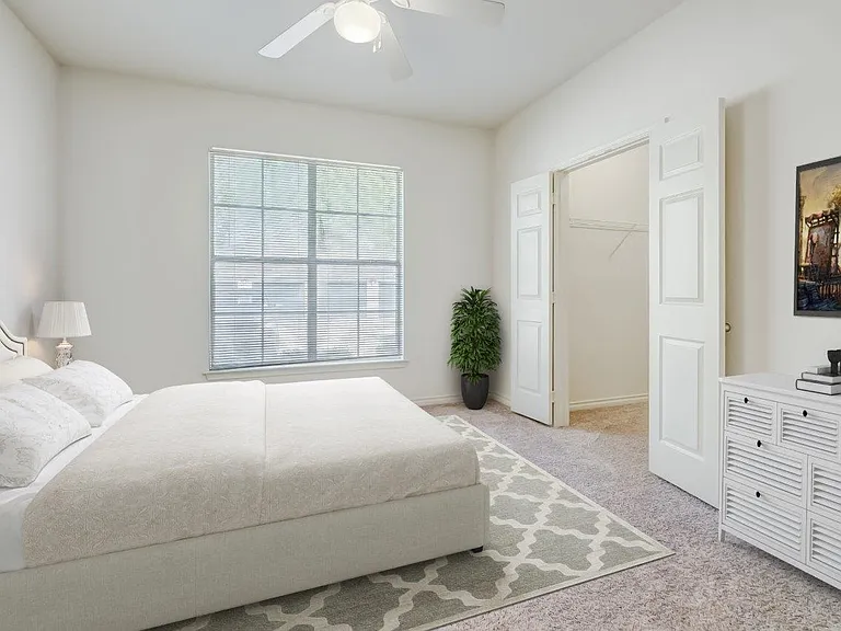 Audubon Lake Apartment Homes — Photo 5