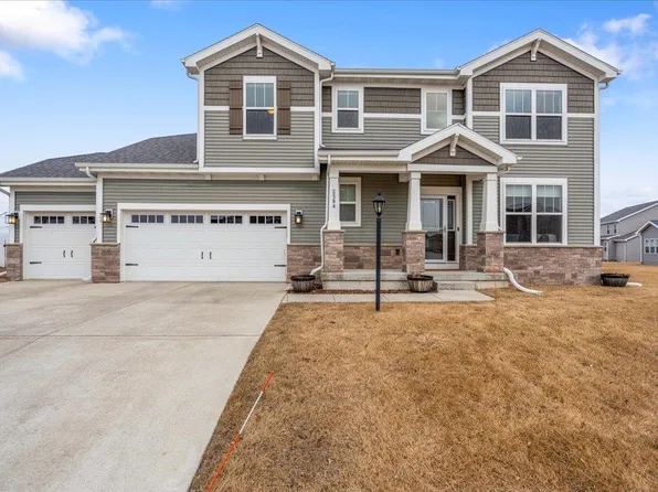 2584 Red Bud Ln, Sun Prairie, WI 53590