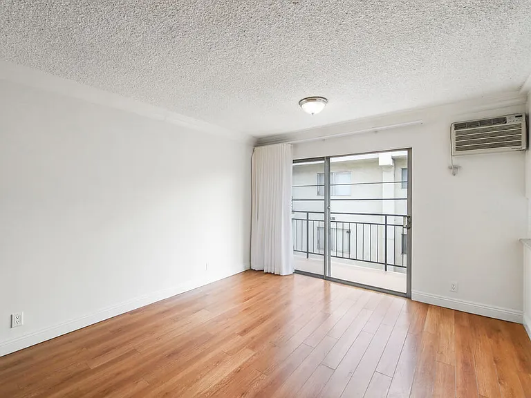 7548 Hampton Ave #205 — Photo 16