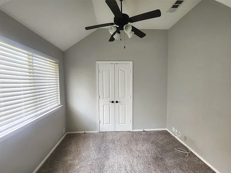 2200 Shannon Dr — Photo 8