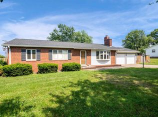 827 N Highland Ave, Oakland City, IN 47660
