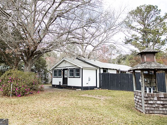 3rd image of 5720 Highway 21 N