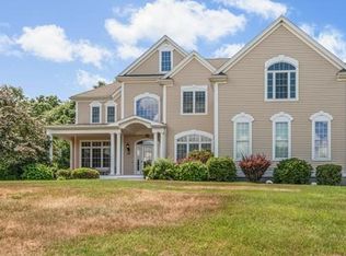 23 Dairy Dr, Upton, MA 01568