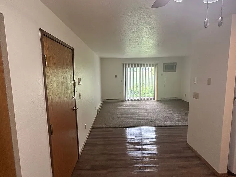3949 Washington Avenue Apartments — Photo 13