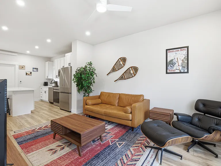 Westwoods Dr — Photo 5