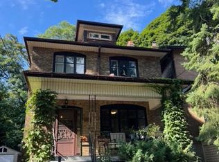 33 Parkview Gdns #BASEMENT, Toronto, ON M6P2W1
