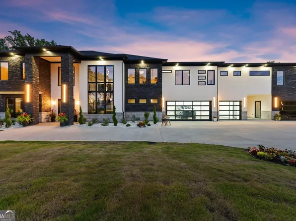 1336 Azalea Dr, Lawrenceville, GA 30043