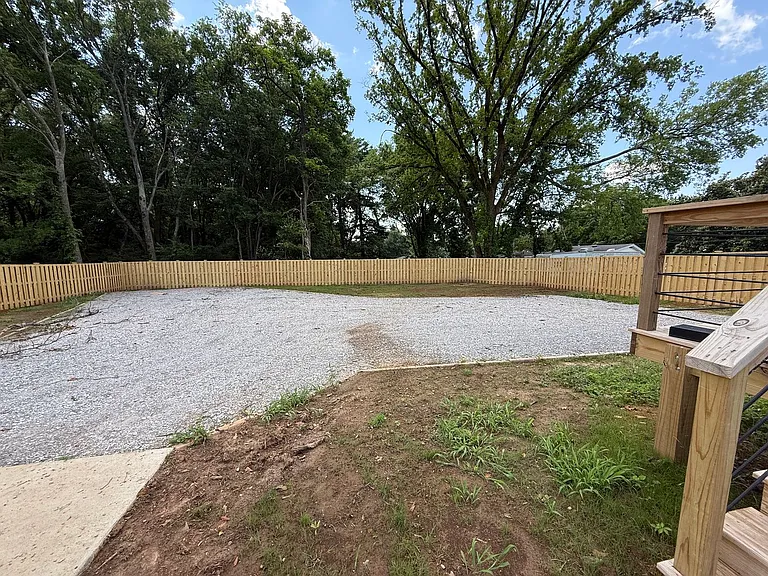 2108 Veterans Dr — Photo 33