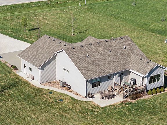 5th image of 2378 Cumming Rd