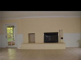 68 Windward Ln, Stamford, CT 06903