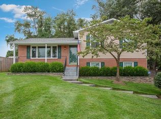 58 Main St, Round Hill, VA