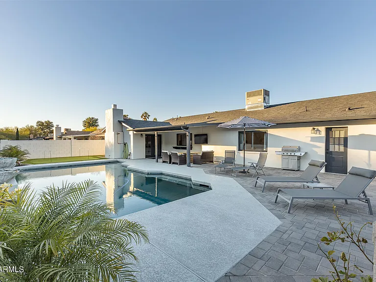 1641 W Evans Dr — Photo 47