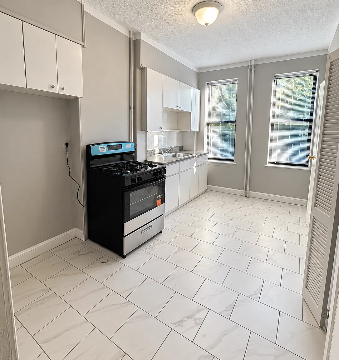7125 Fresh Pond Rd — Photo 1