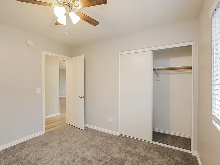 953 E Greenlee Ave — Photo 13