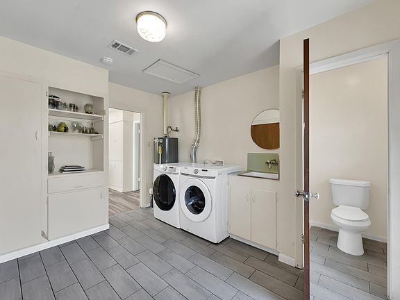 5th image of 112 N Woodsway St E #A