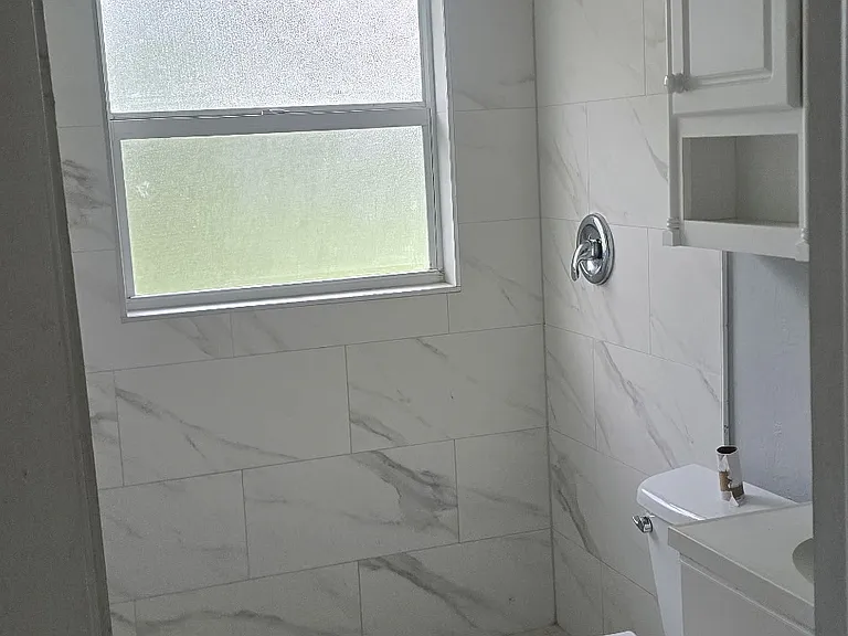 526 Monterey St — Photo 5