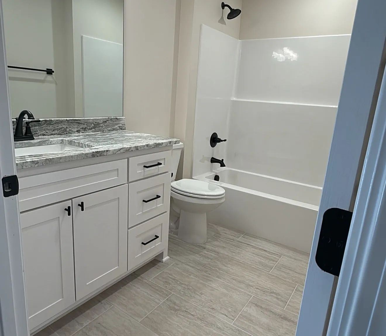 2 bed, 1.5 bath, 1010 sqft, $1,500 — Photo 3