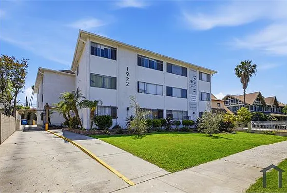 1922 S Hobart Blvd #9 — Photo 25