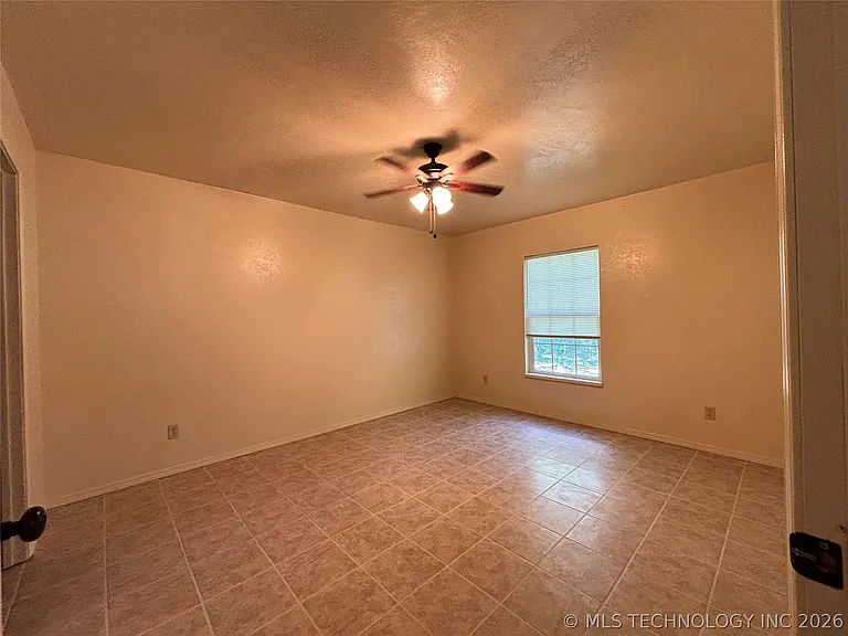 37 Bitter Sweet Ln — Photo 6