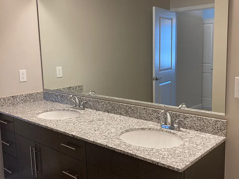 Clairmont at Trinity — Photo 171