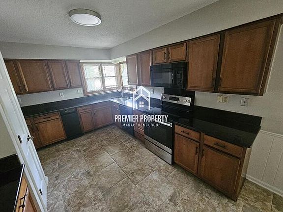 5th image of 1985 Allen Court Dr
