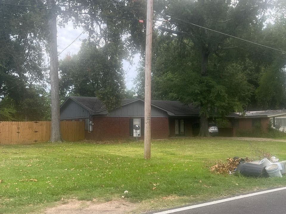 2nd image of 1201 Roselawn Ave