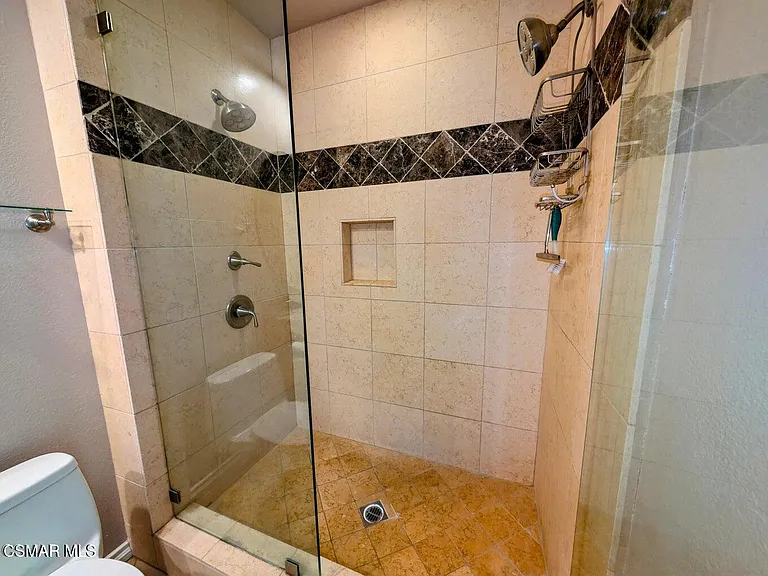 26118 Alizia Canyon Dr — Photo 24