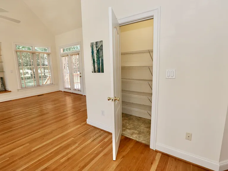 1709 Timber Ridge Ct — Photo 22