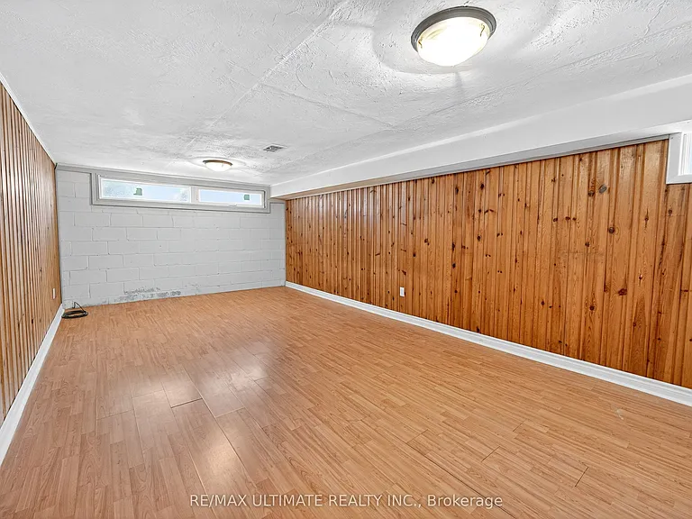 50 Charlemont Cres — Photo 26