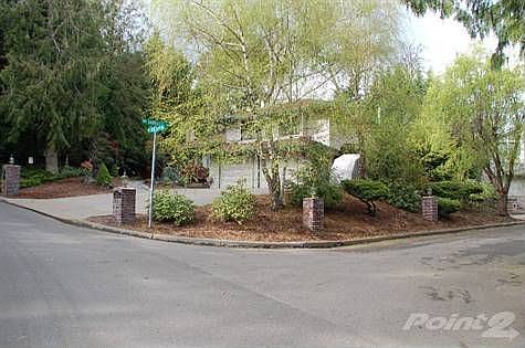 Side view off street