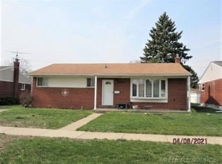 11285 Diamond Dr, Sterling Heights, MI 48314