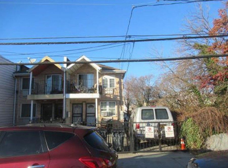 2nd image of 1099 Stanley Ave