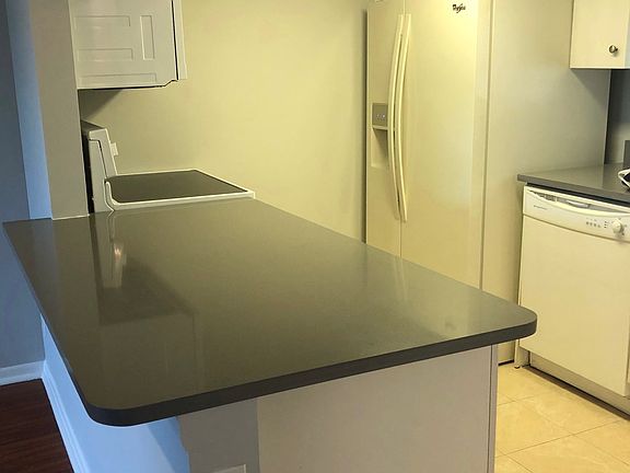 5th image of 6324 La Costa Dr APT E