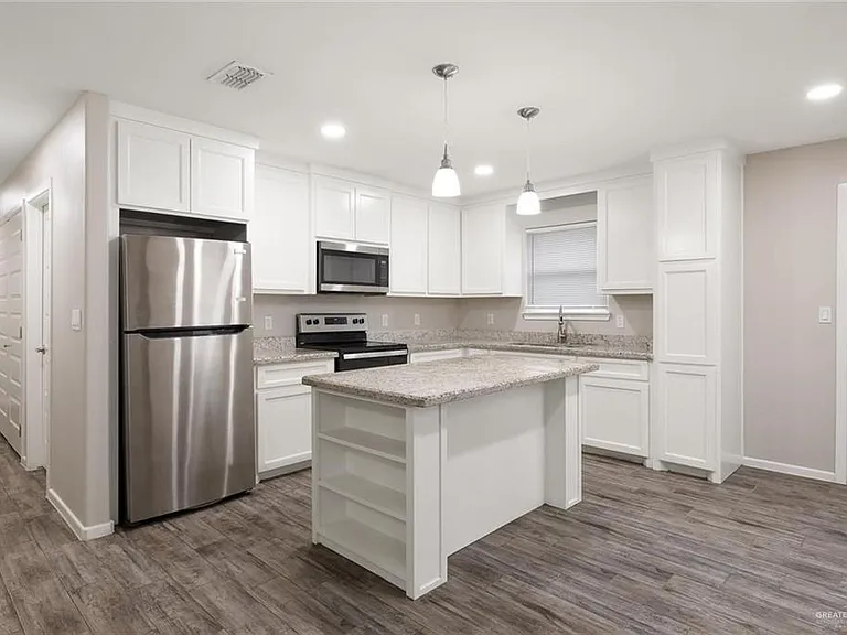 1413 Alta Vista Dr #4 — Photo 6