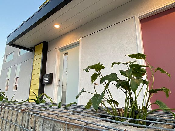 3rd image of 3907 National Ave
