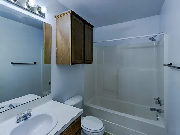 914 Sun Meadow St — Photo 12