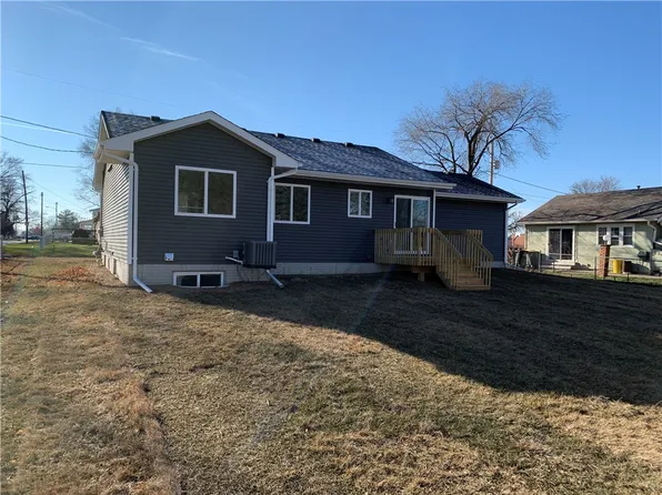 4833 SW 5th St, Des Moines, IA 50315